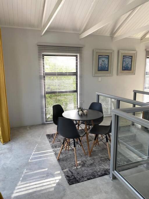 Cozy Spacious Loft On 4th Avenue